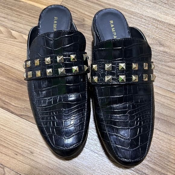 Rampage Sz 7.5 Brady Studded Almond Toe‎ Mules Black - Picture 4 of 10